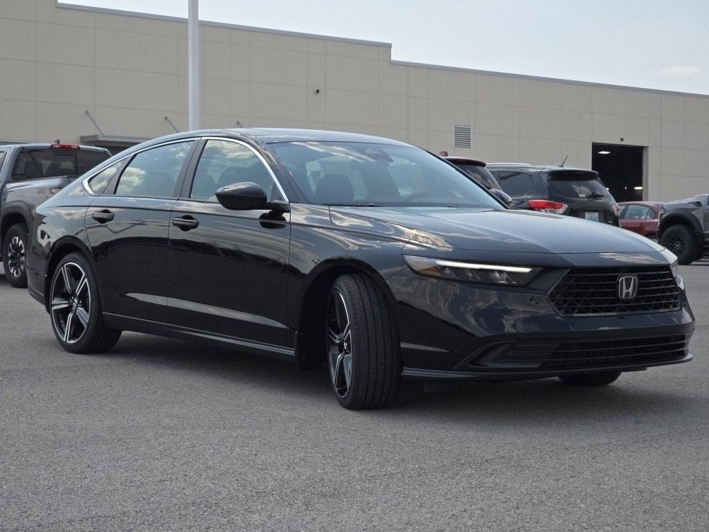 new 2025 Honda Accord Hybrid car, priced at $32,993