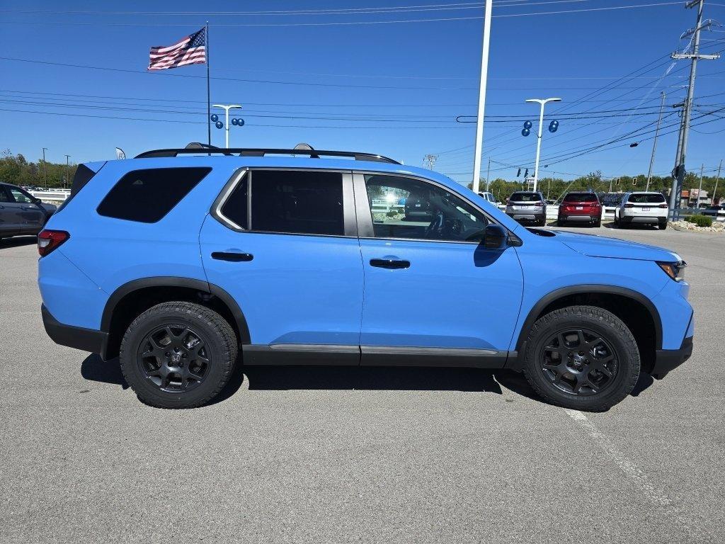 new 2025 Honda Pilot car, priced at $49,759