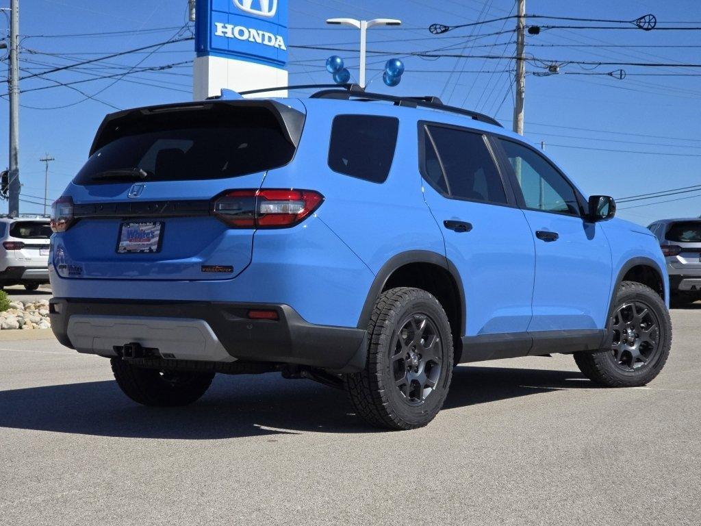 new 2025 Honda Pilot car, priced at $49,759