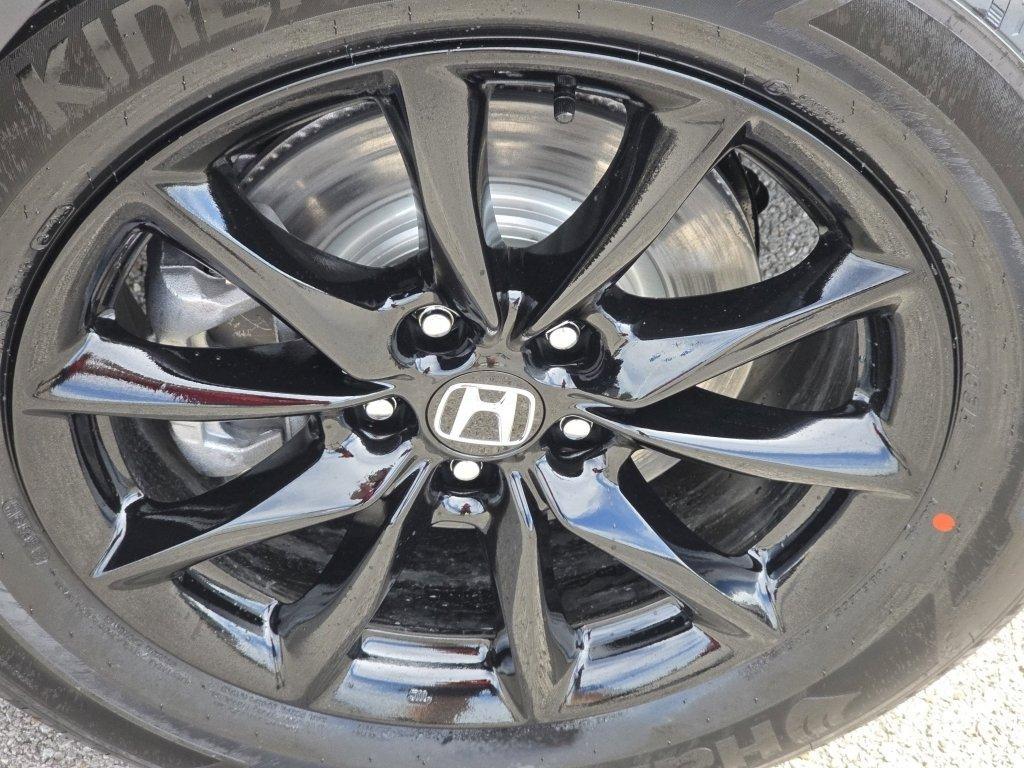 new 2026 Honda CR-V Hybrid car, priced at $40,015