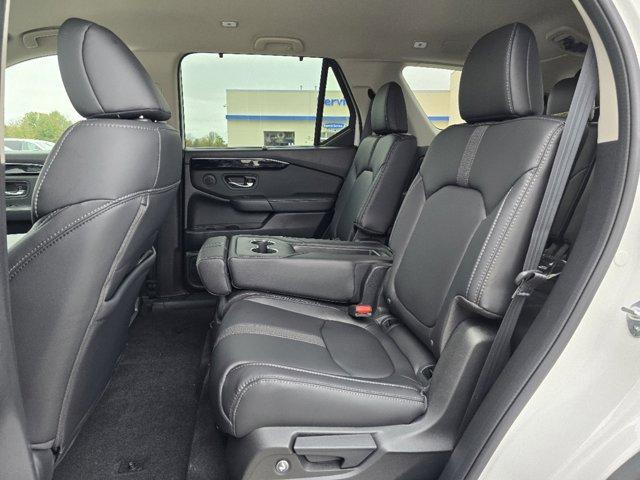 new 2025 Honda Pilot car, priced at $42,625