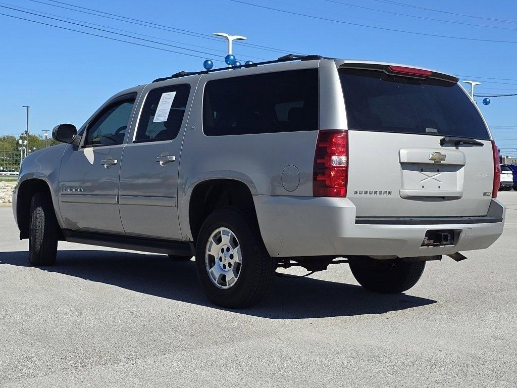 used 2007 Chevrolet Suburban car, priced at $5,488