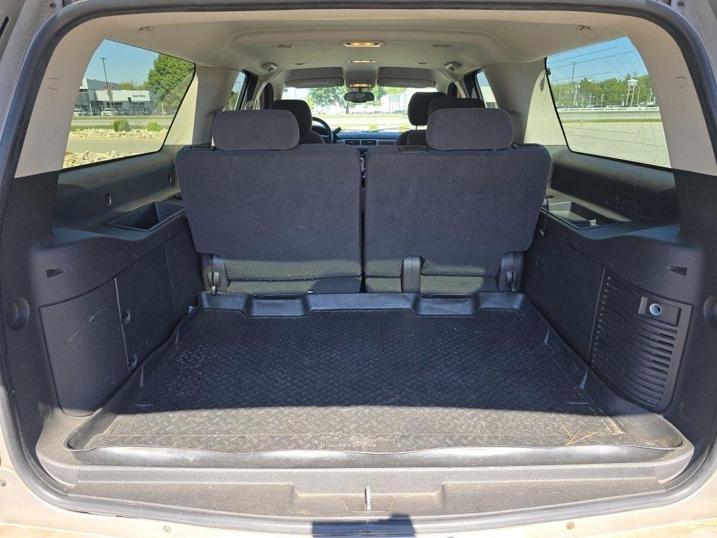 used 2007 Chevrolet Suburban car, priced at $5,488