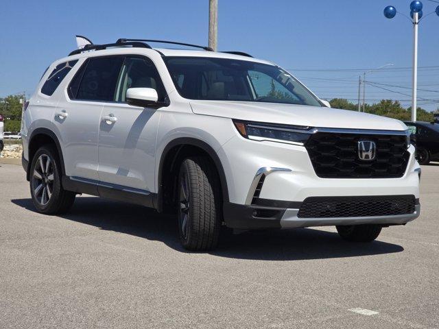 new 2025 Honda Pilot car, priced at $48,703