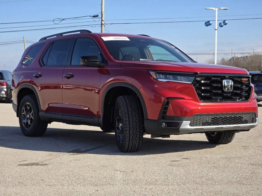 new 2025 Honda Pilot car, priced at $49,447