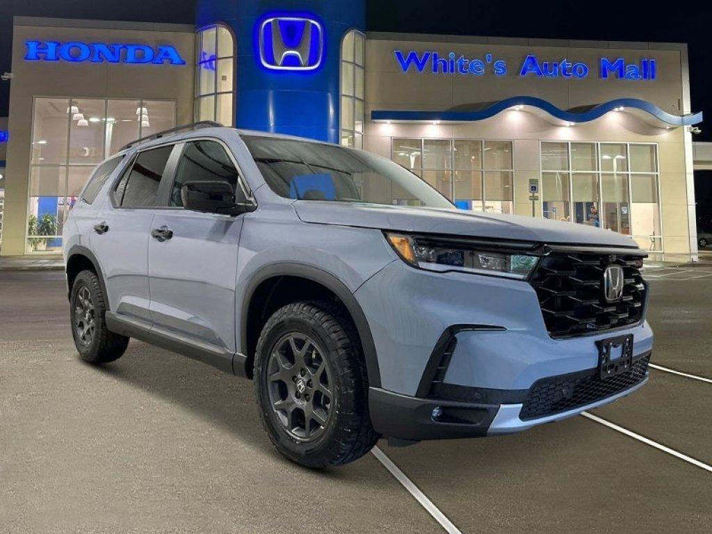 new 2025 Honda Pilot car, priced at $49,177