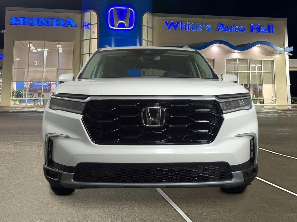 new 2025 Honda Pilot car, priced at $48,471