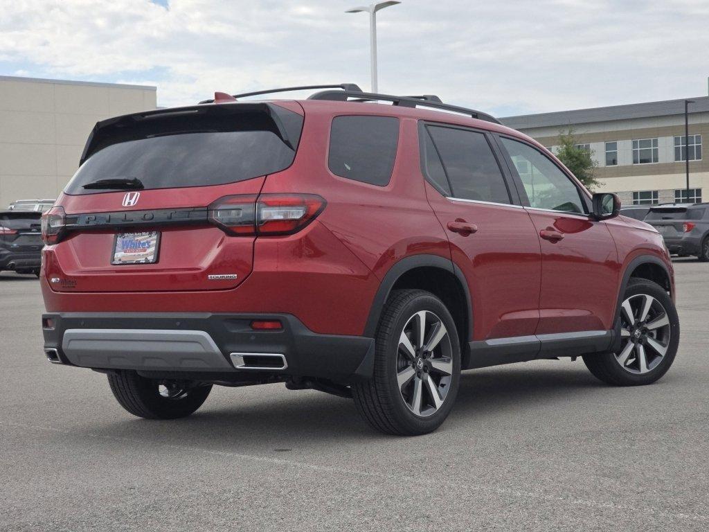 new 2025 Honda Pilot car, priced at $48,703
