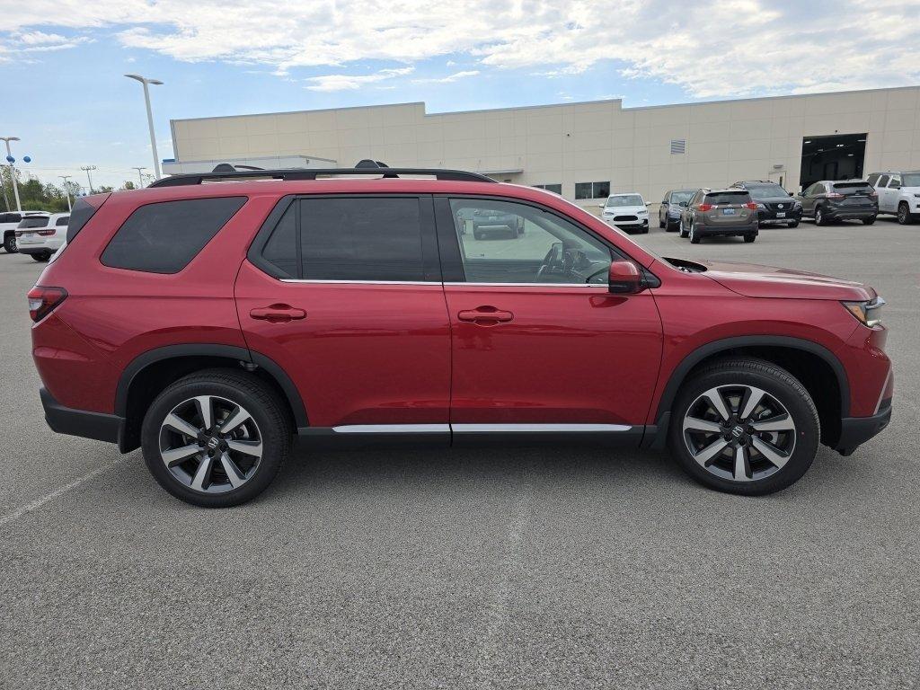 new 2025 Honda Pilot car, priced at $48,703