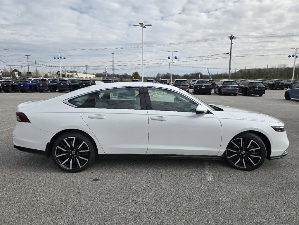 new 2025 Honda Accord Hybrid car, priced at $38,272