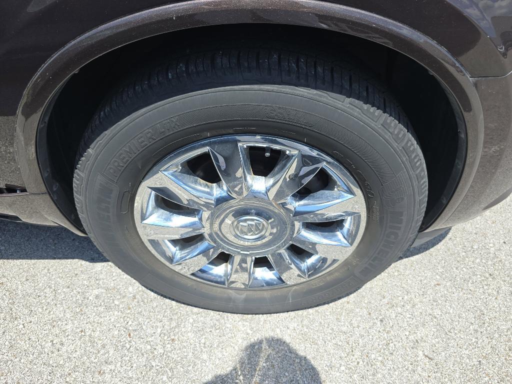 used 2015 Buick Enclave car, priced at $10,000