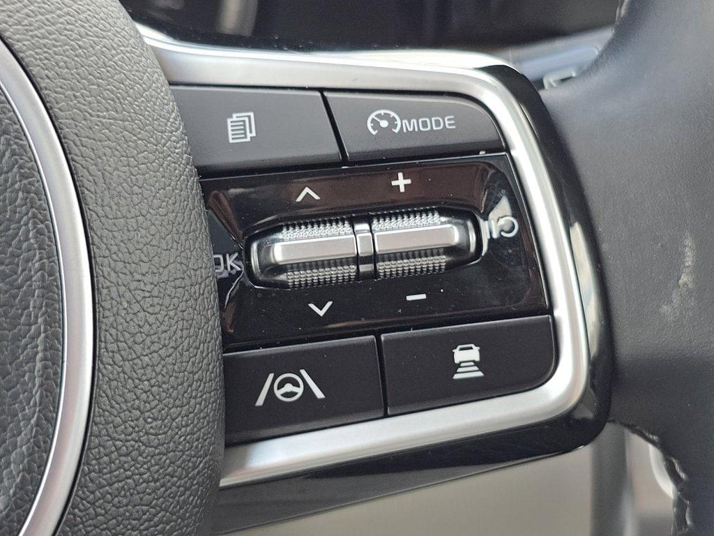 used 2023 Kia Sorento car, priced at $30,988