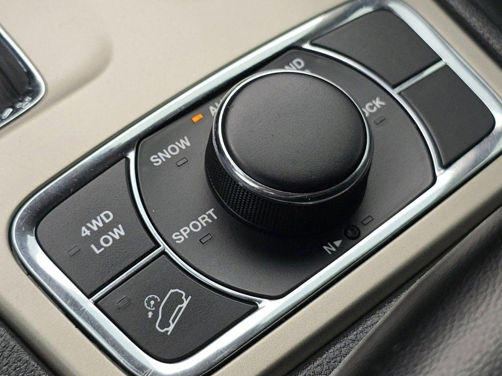 used 2012 Jeep Grand Cherokee car, priced at $4,988