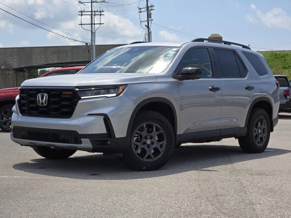 new 2025 Honda Pilot car, priced at $49,989