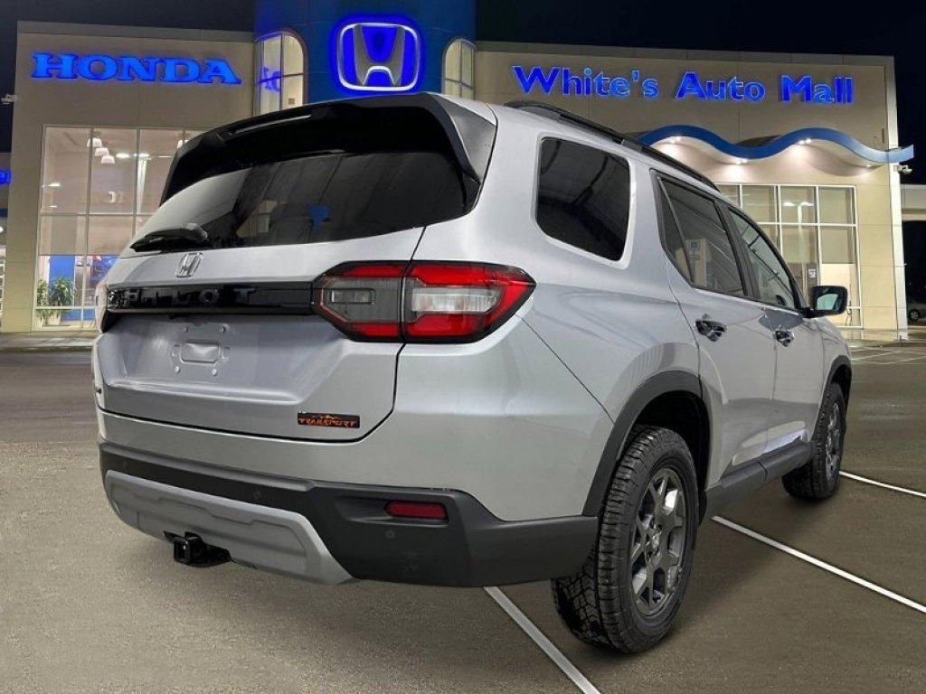 new 2025 Honda Pilot car, priced at $50,850