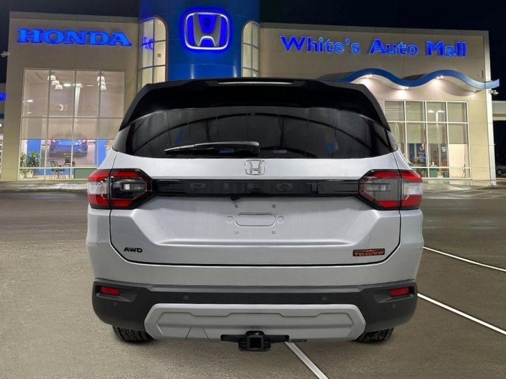 new 2025 Honda Pilot car, priced at $49,989
