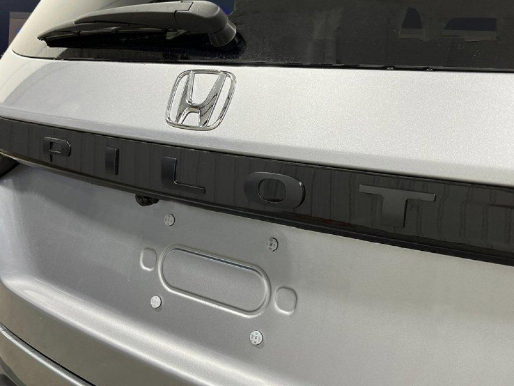 new 2025 Honda Pilot car, priced at $50,850