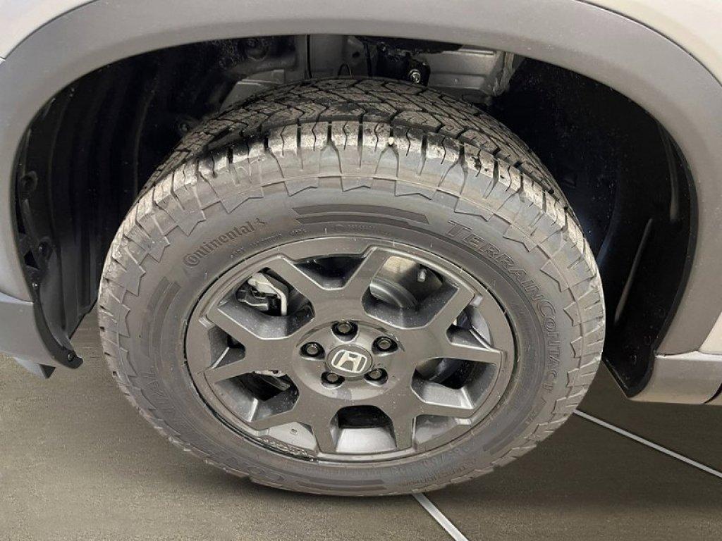 new 2025 Honda Pilot car, priced at $50,850