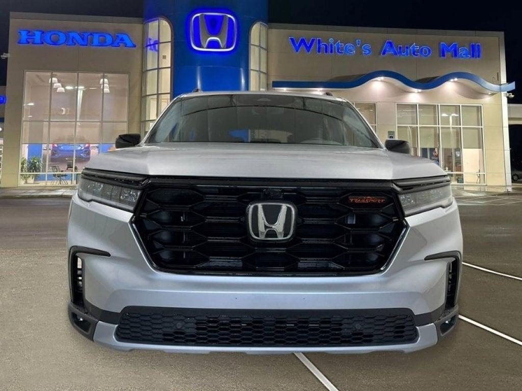 new 2025 Honda Pilot car, priced at $49,989