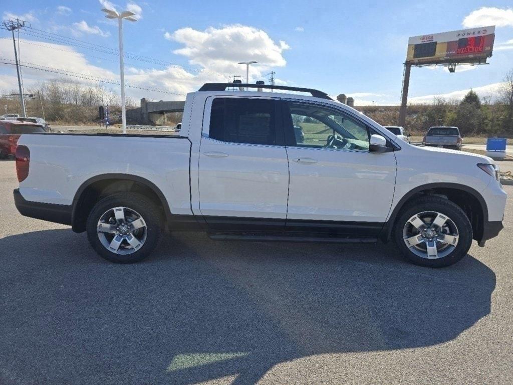 new 2025 Honda Ridgeline car, priced at $43,959