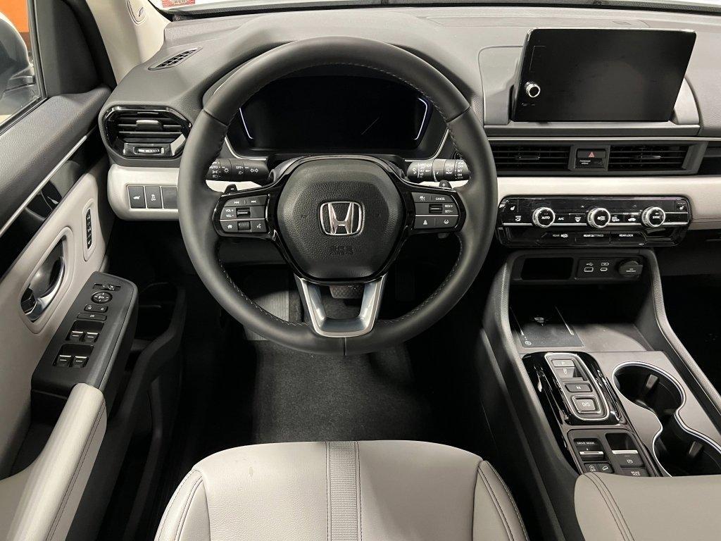 new 2025 Honda Pilot car