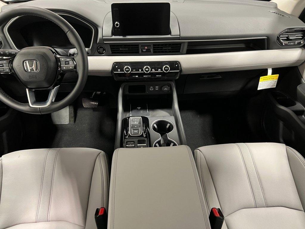 new 2025 Honda Pilot car