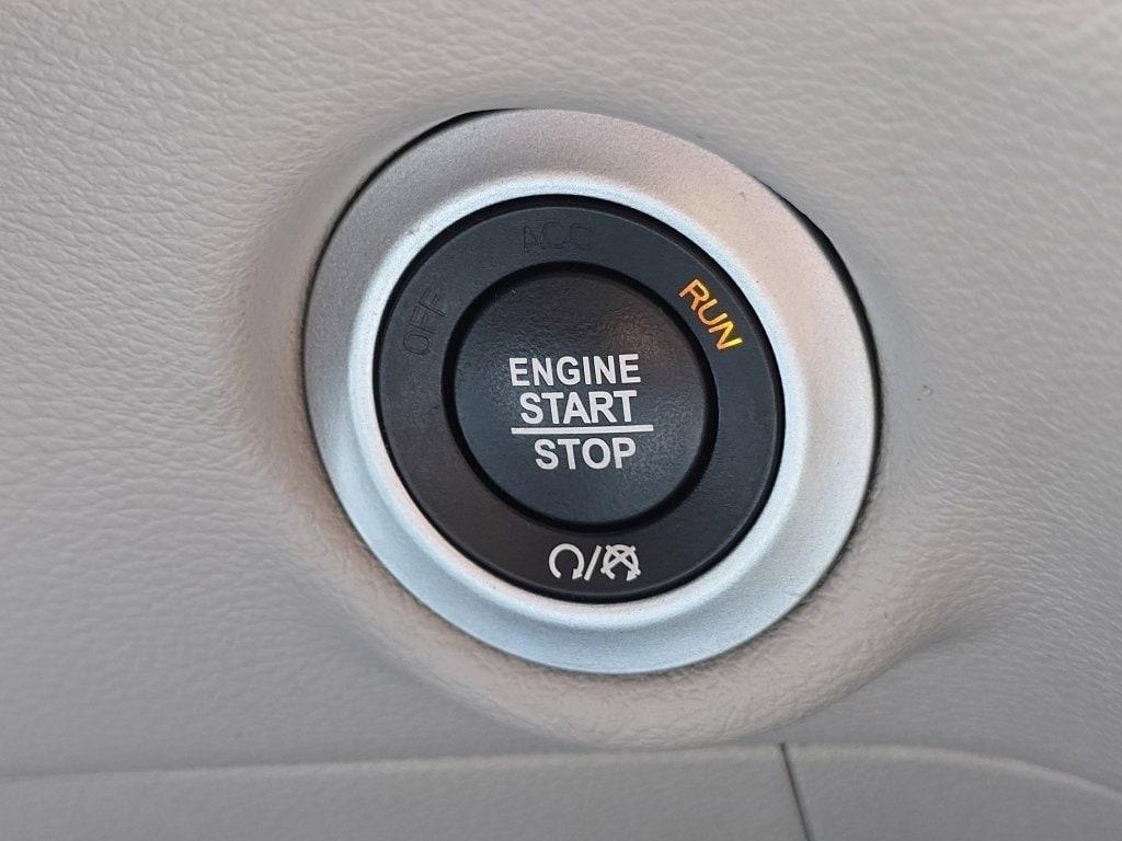 used 2020 Chrysler Pacifica car, priced at $27,800