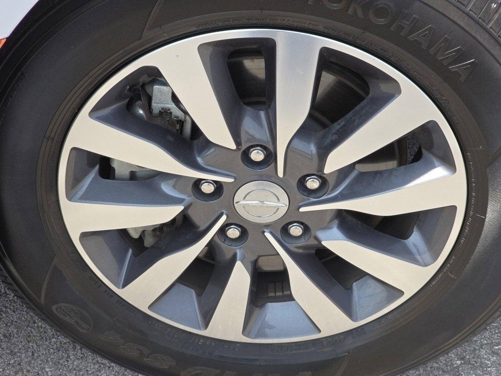 used 2020 Chrysler Pacifica car, priced at $27,800