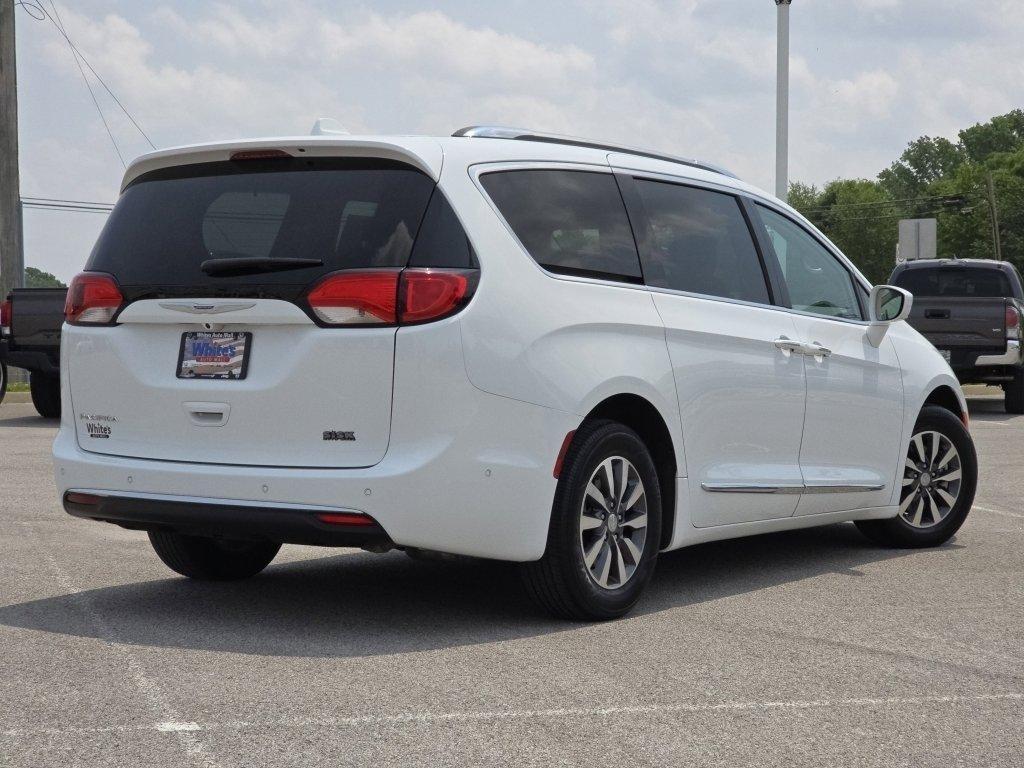 used 2020 Chrysler Pacifica car, priced at $27,800