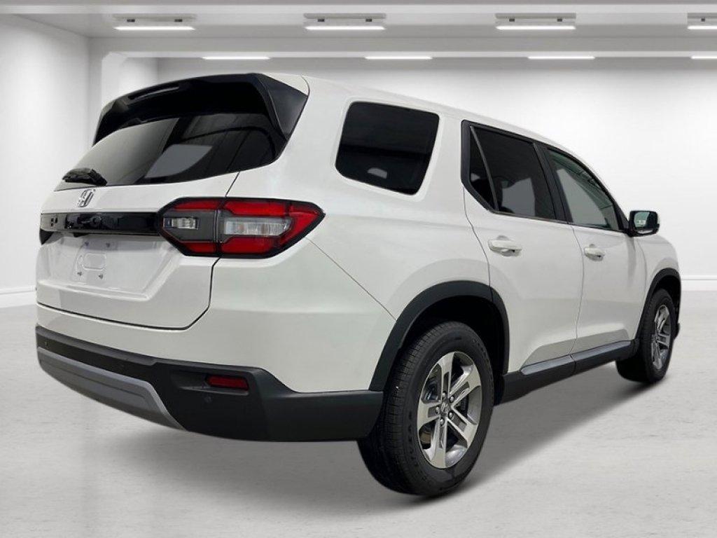 new 2025 Honda Pilot car, priced at $46,280