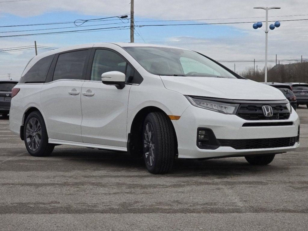 new 2025 Honda Odyssey car, priced at $45,973