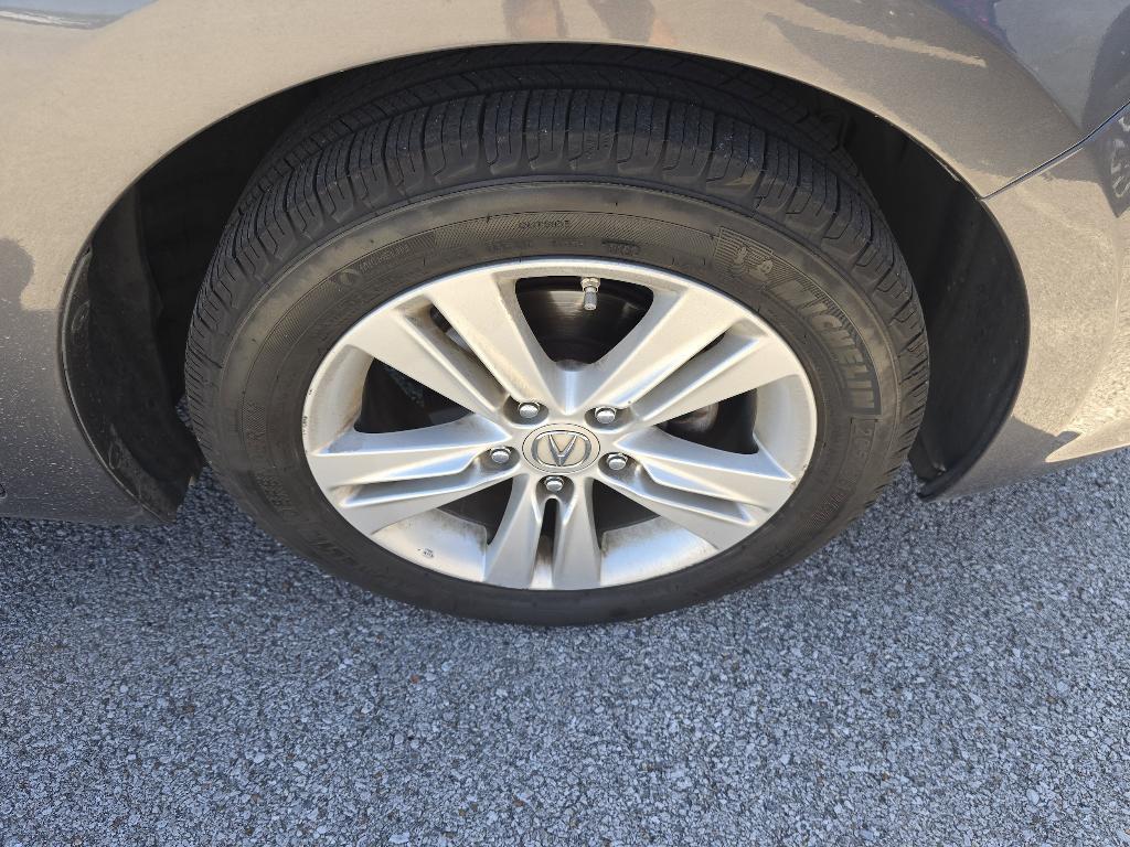 used 2013 Acura ILX Hybrid car, priced at $8,999