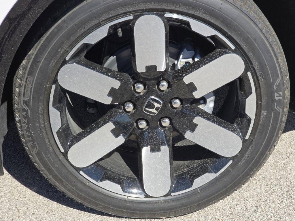 new 2025 Honda Prologue car, priced at $54,705