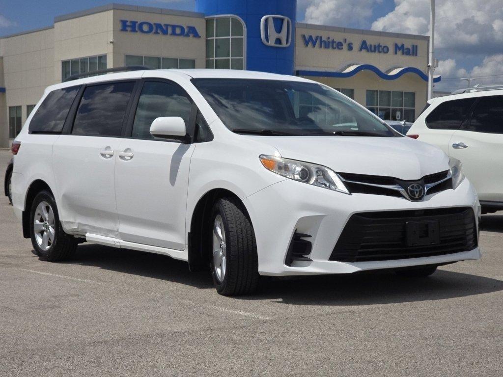 used 2018 Toyota Sienna car, priced at $13,998