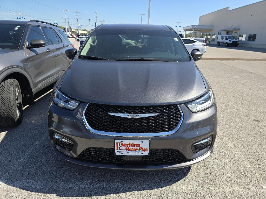 used 2023 Chrysler Pacifica car, priced at $24,000