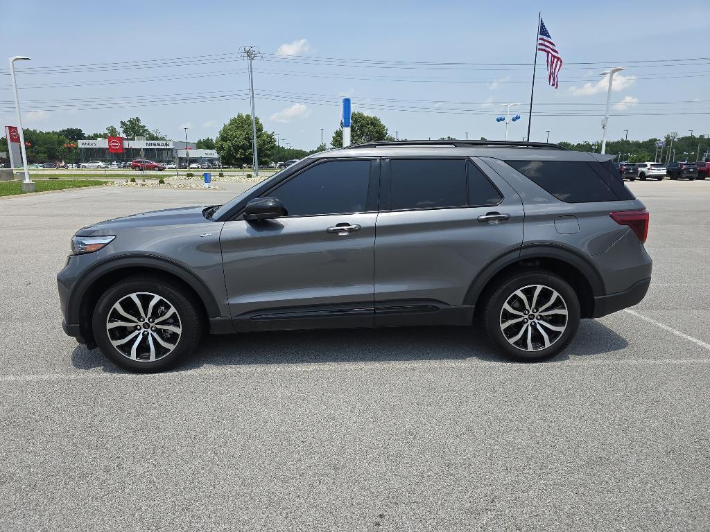 used 2023 Ford Explorer car, priced at $35,200