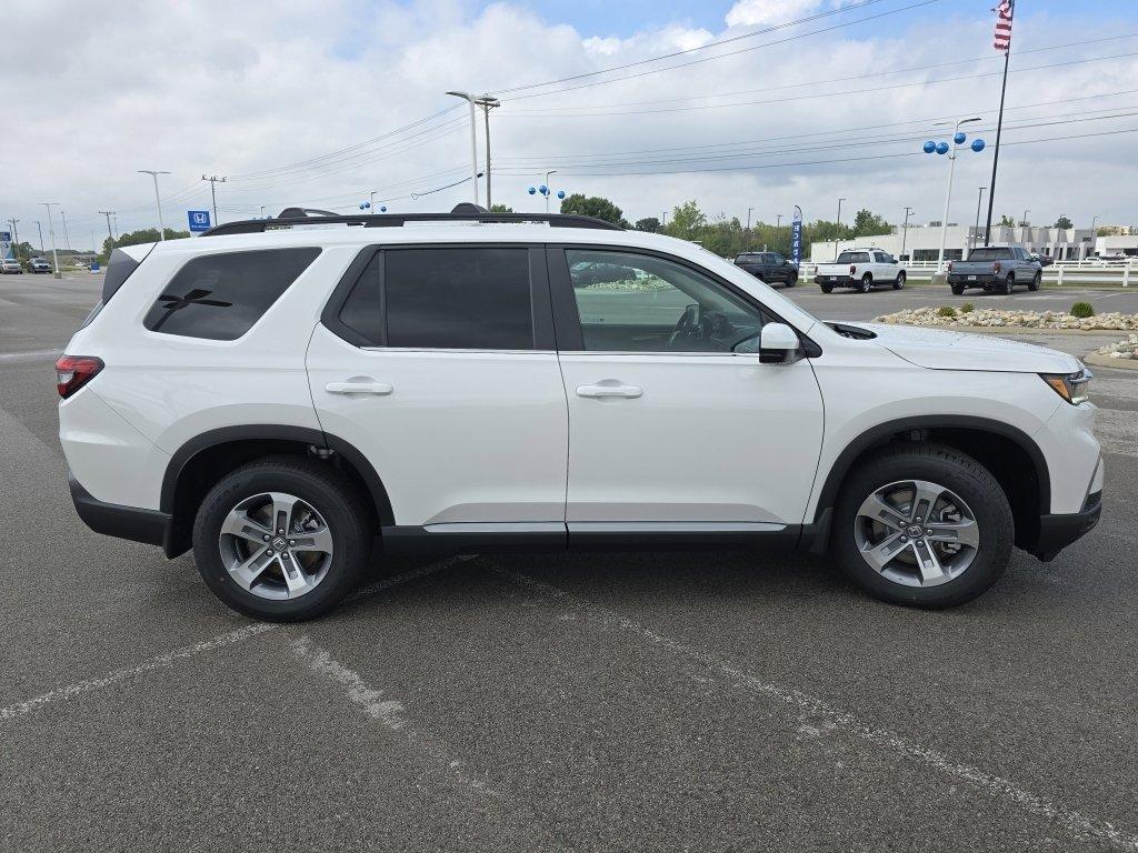 new 2025 Honda Pilot car, priced at $46,242