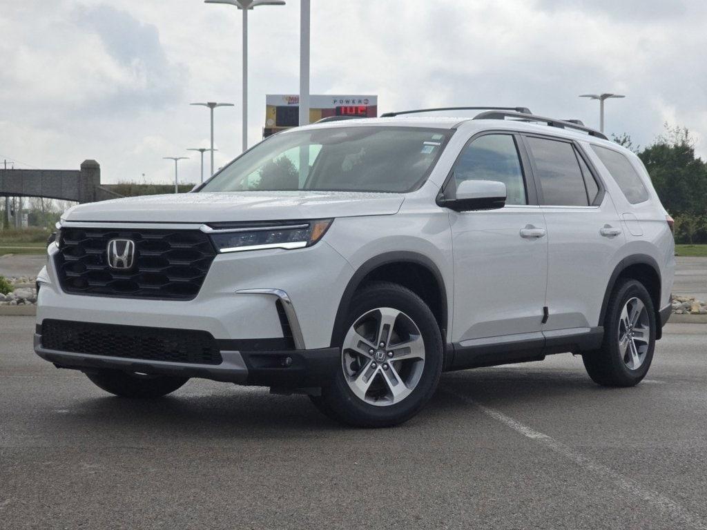 new 2025 Honda Pilot car, priced at $46,242
