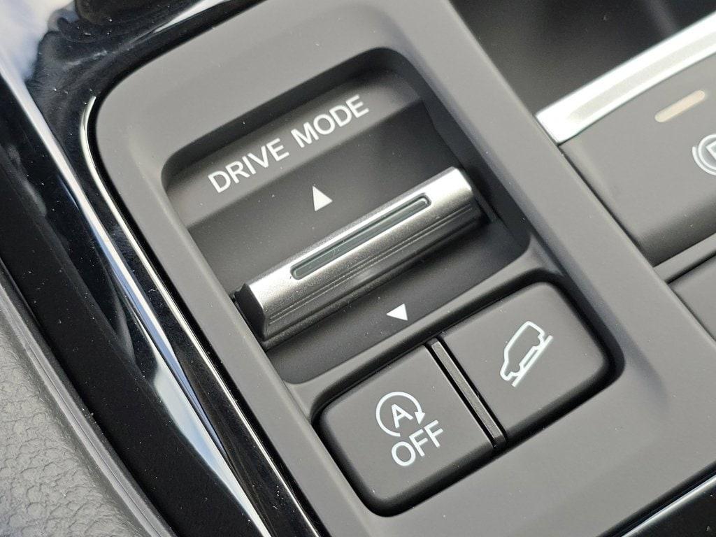 new 2025 Honda Pilot car, priced at $46,242