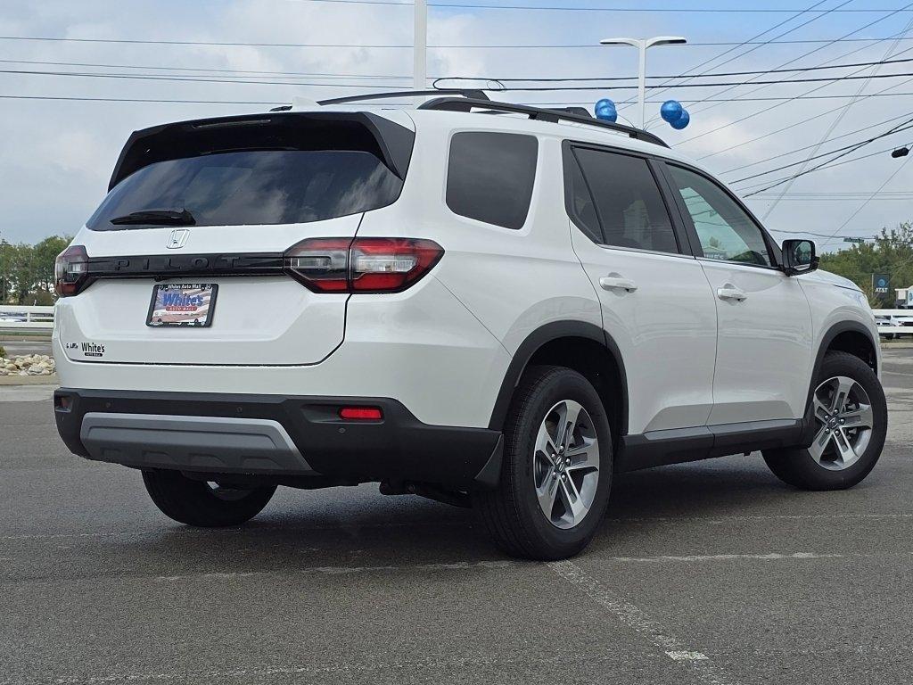 new 2025 Honda Pilot car, priced at $46,242