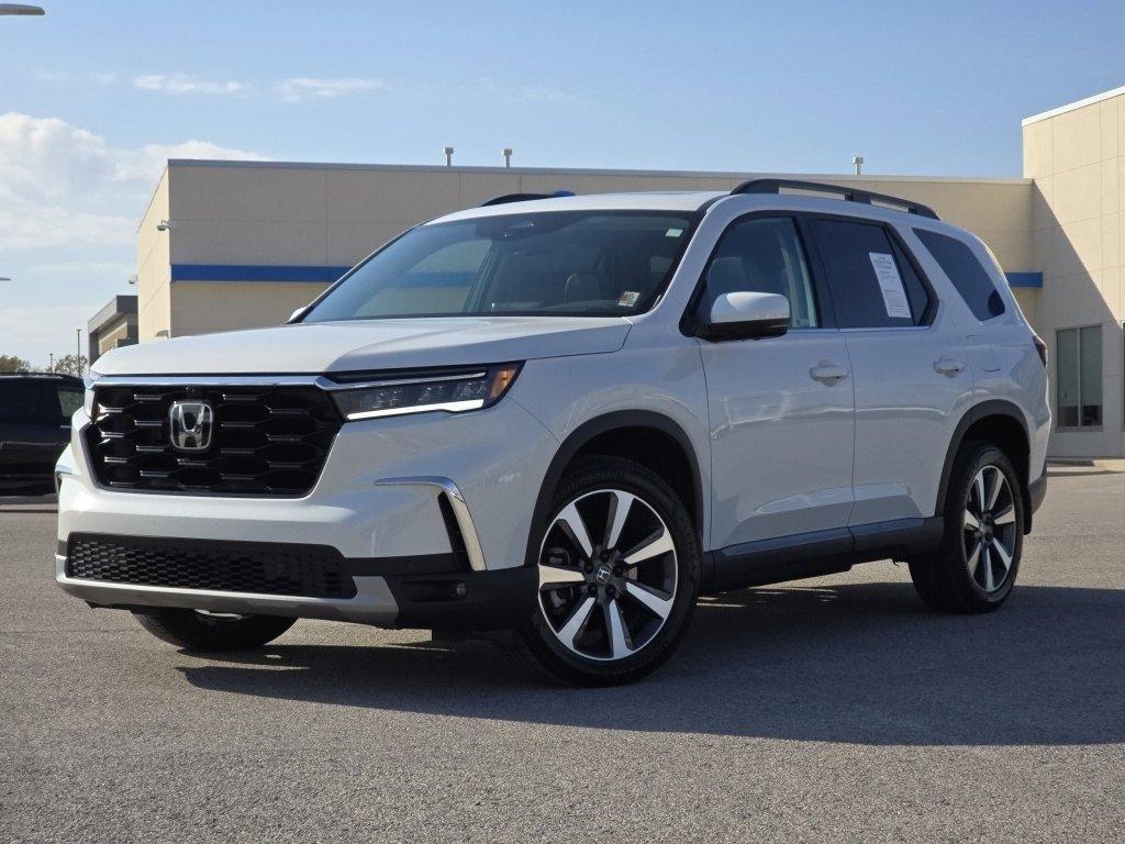 used 2024 Honda Pilot car, priced at $47,888
