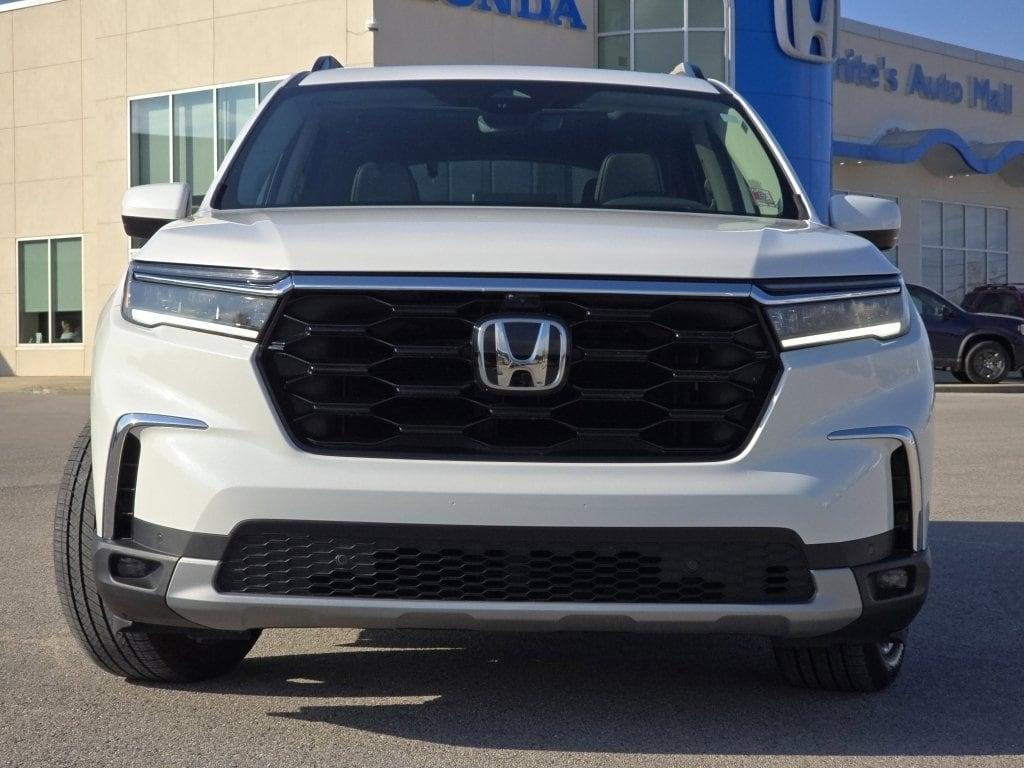 used 2024 Honda Pilot car, priced at $47,888