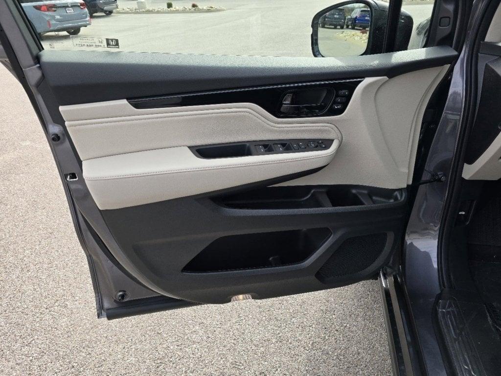 new 2025 Honda Odyssey car, priced at $48,157