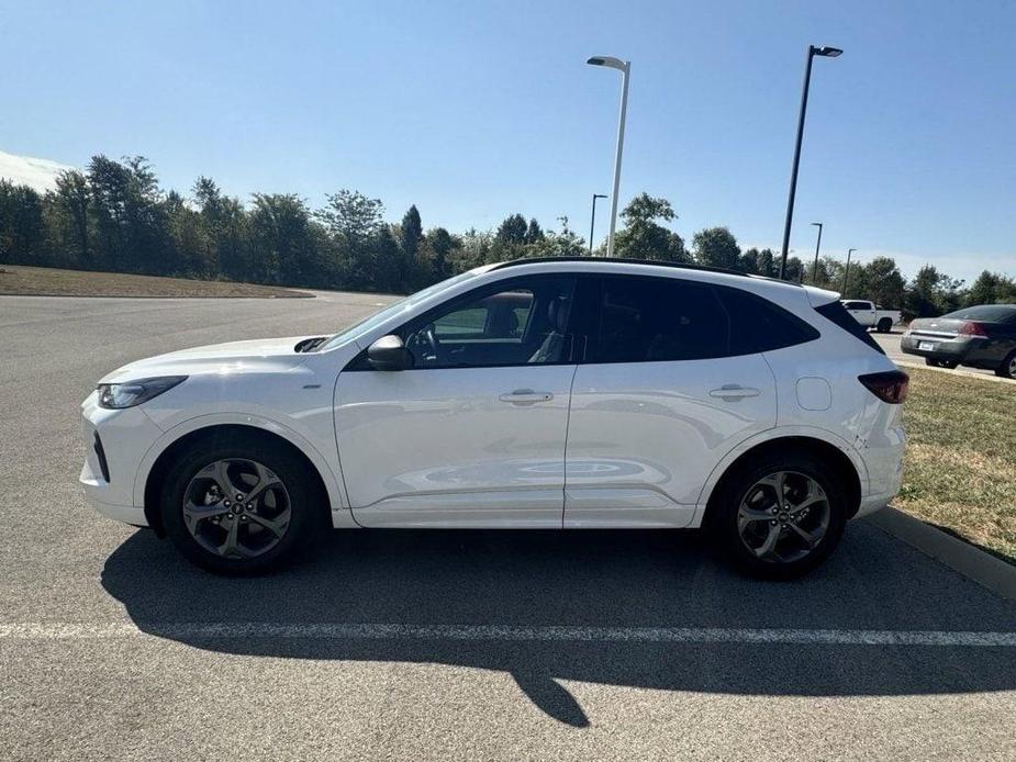 used 2023 Ford Escape car, priced at $21,900