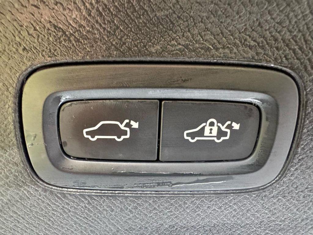 used 2021 Volvo XC90 Recharge Plug-In Hybrid car, priced at $32,980