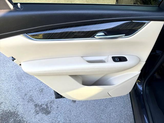 used 2018 Cadillac XT5 car, priced at $16,220