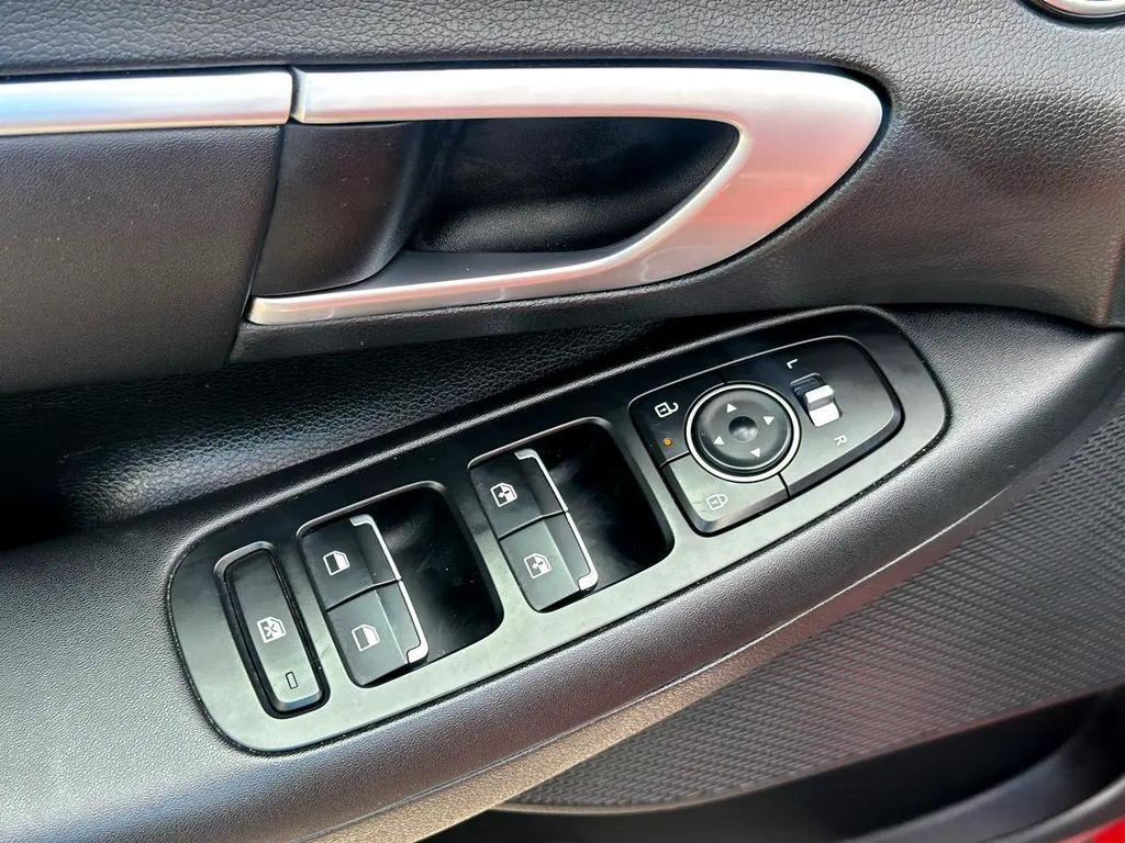 used 2025 Hyundai Sonata car, priced at $23,290