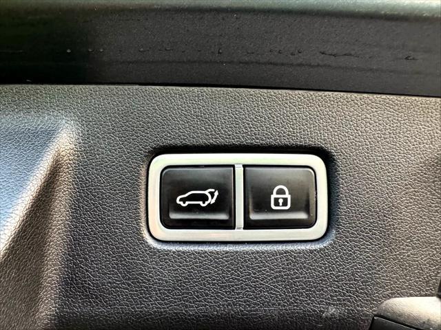 used 2022 Kia Sorento car, priced at $28,990