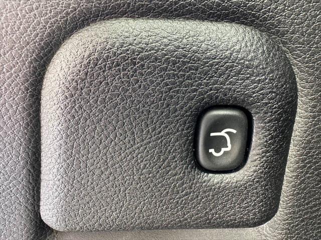 used 2014 Jeep Grand Cherokee car, priced at $12,998