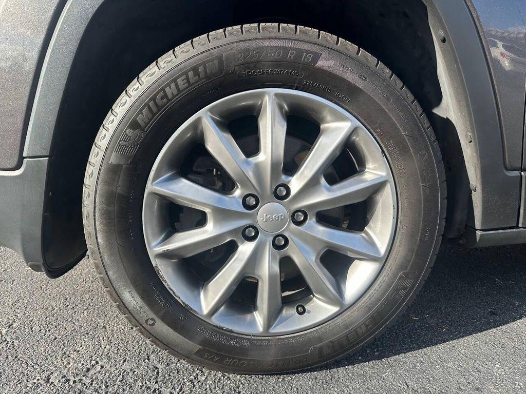 used 2018 Jeep Cherokee car, priced at $10,998